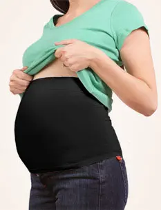 قد يوفر استخدام مشد الحوامل أو حزام الوسط الداعم للمرأة الحامل دعما إضافيا و بالتالي يساهم في تخفيف و علاج الام الظهر للحوامل